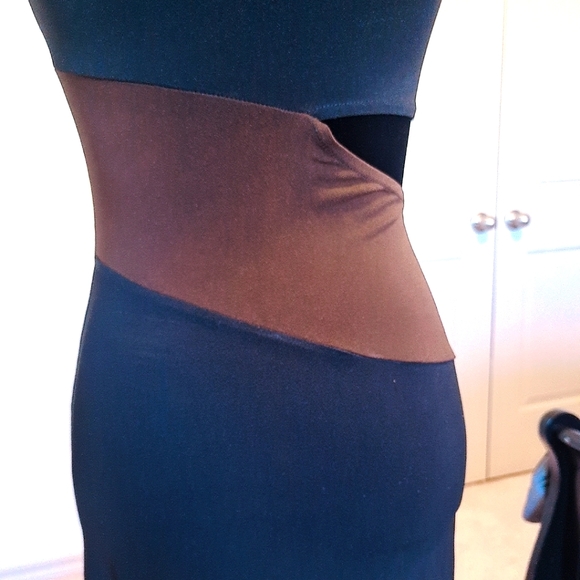 Karen millen black/brown cocktail dress . One shoulder with open side. - Picture 9 of 10